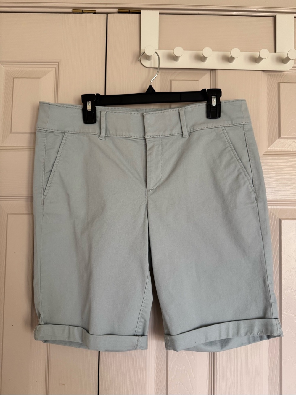 LOFT Bermuda Shorts Womens 10 Mint Green Cotton Stretch Cuffed Chino NEW